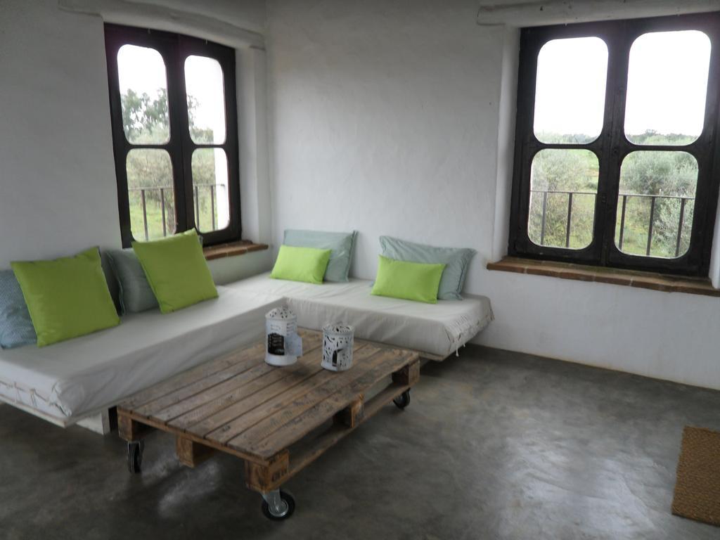 Monte Da Fornalha Bed & Breakfast Борба Стая снимка